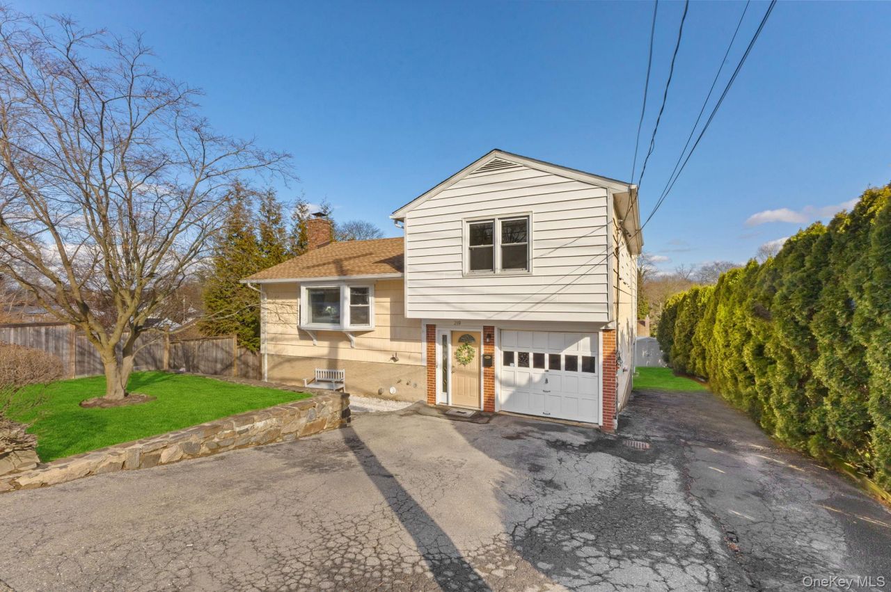 219 Old Mamaroneck Road, White Plains, NY 10605 Main Photo