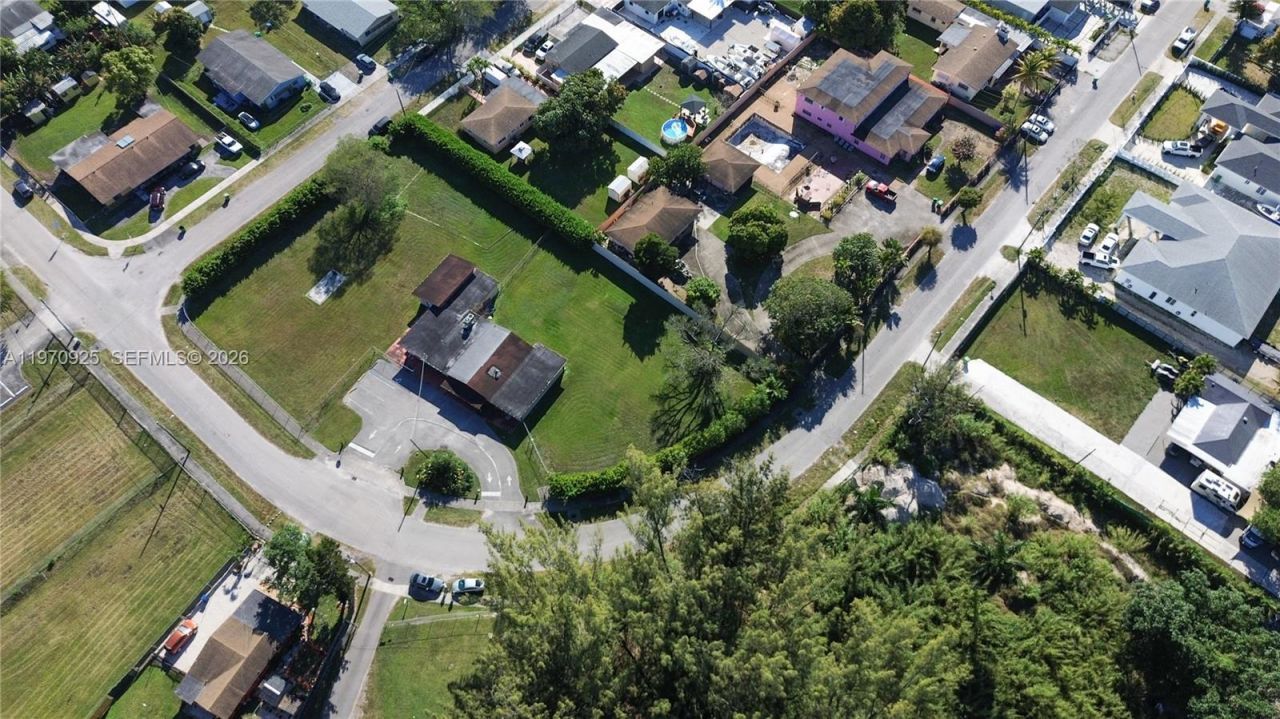 10450 NW 19th Ave , Miami, FL 33147 Photo