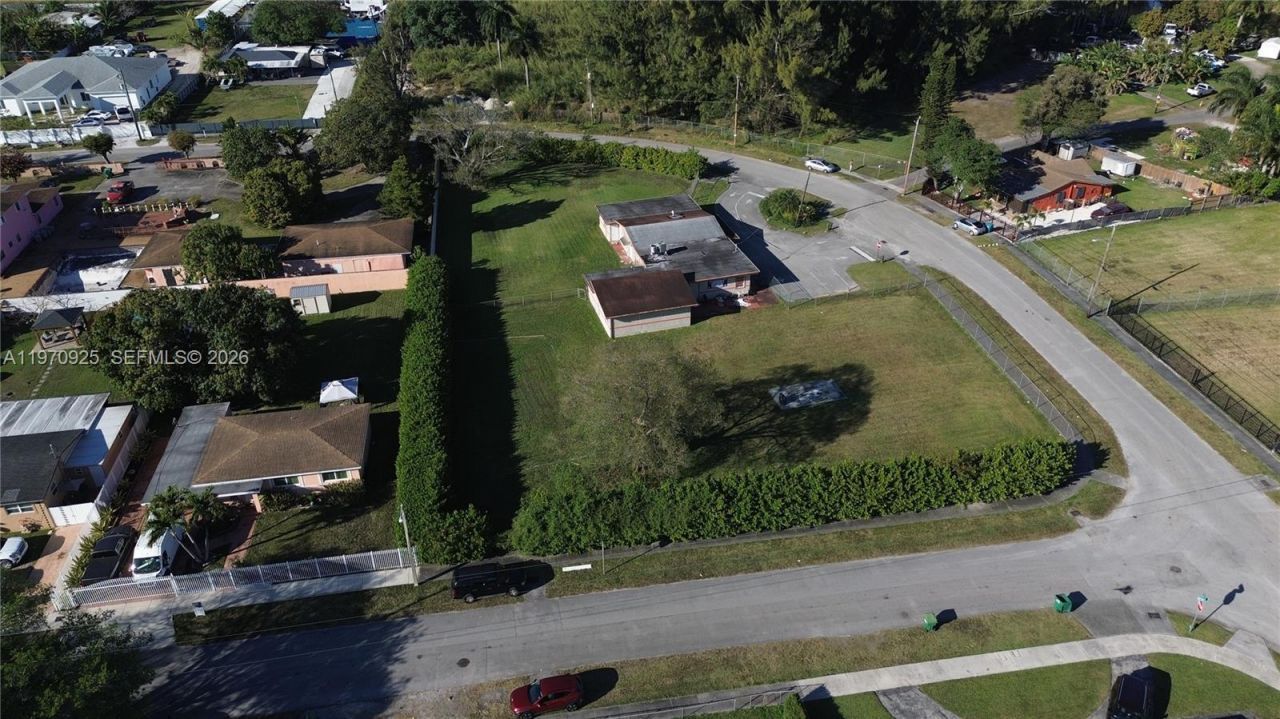 10450 NW 19th Ave , Miami, FL 33147 Photo