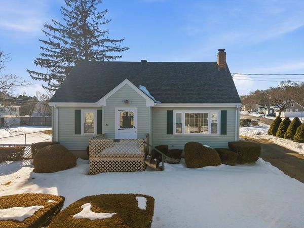 45 Alpha St, Dartmouth, MA 02747