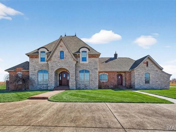 2662 N Hwy 79, Elsberry, MO 63343