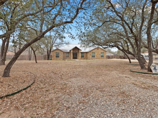 43 Red Fox, Poteet, TX 78065