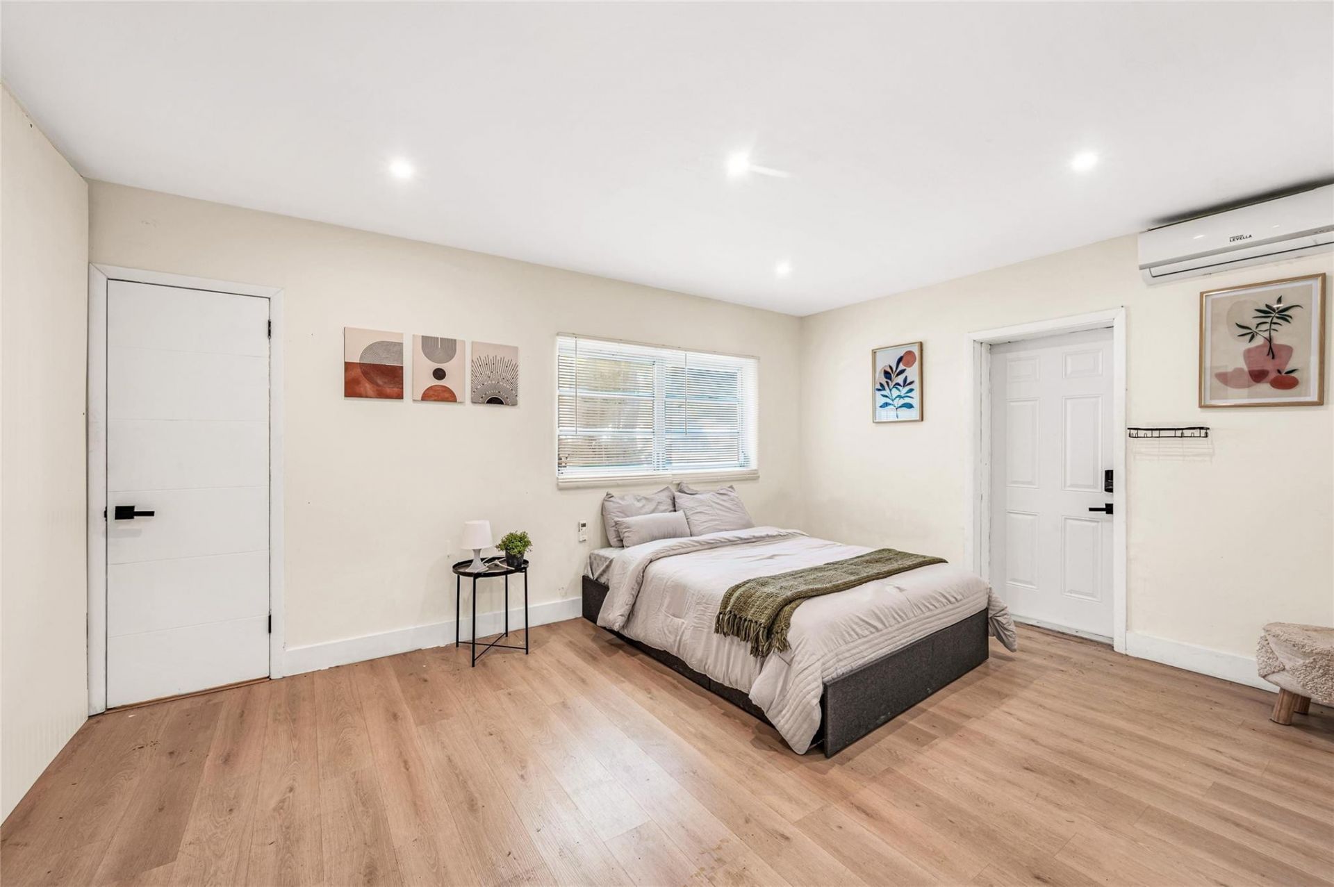 1760 NE 13th Street, Fort Lauderdale, FL 33304 Photo