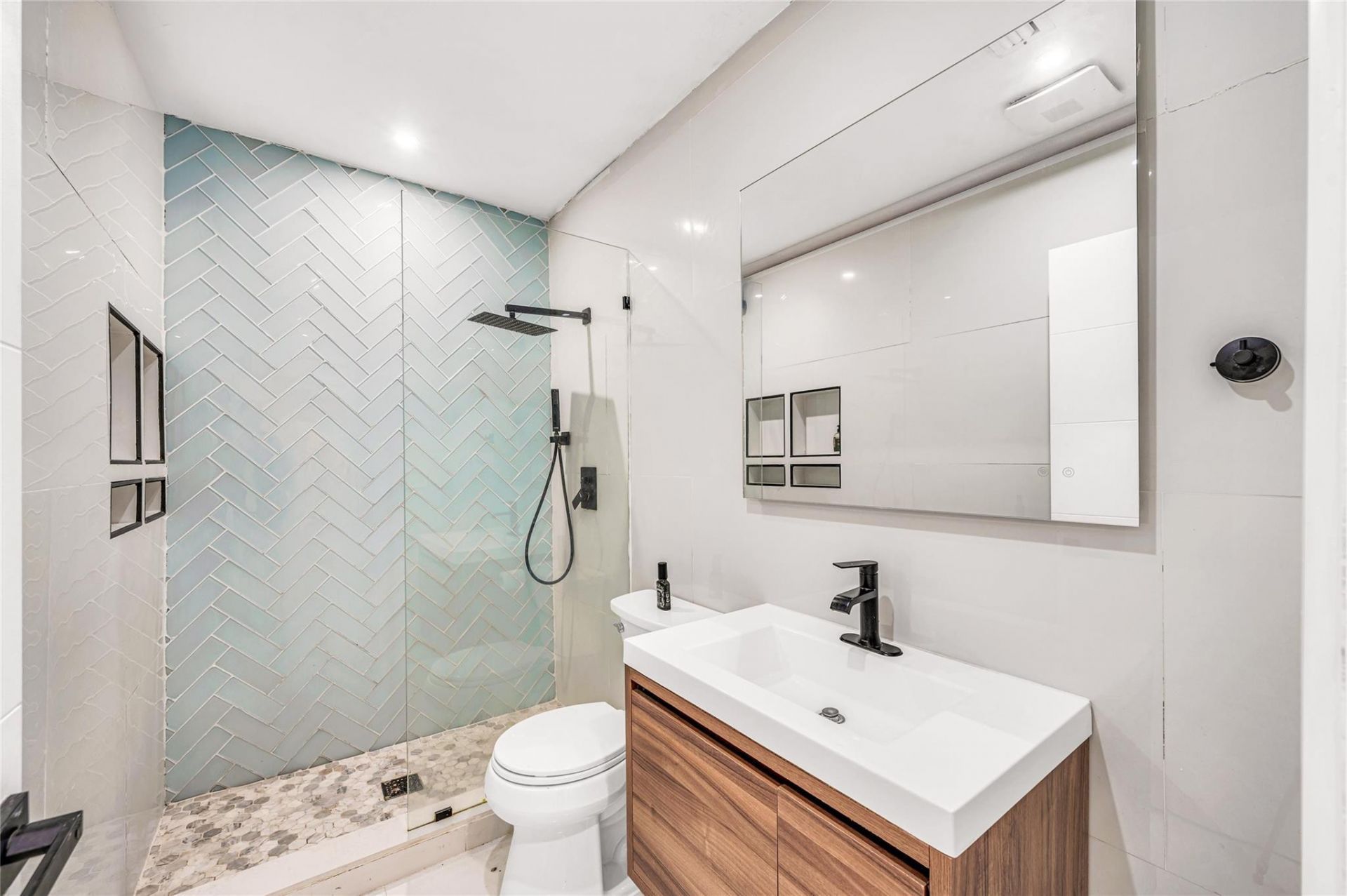 1760 NE 13th Street, Fort Lauderdale, FL 33304 Photo