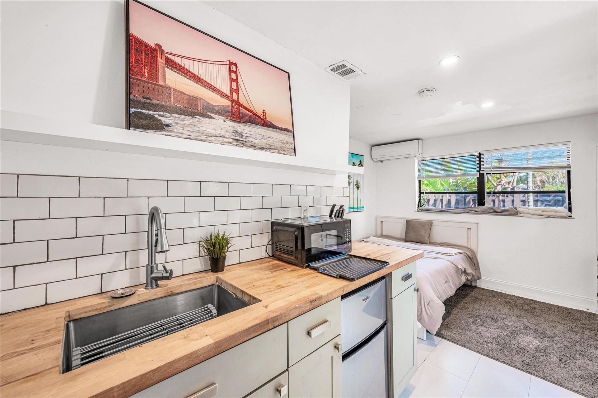 1760 NE 13th Street, Fort Lauderdale, FL 33304 Photo