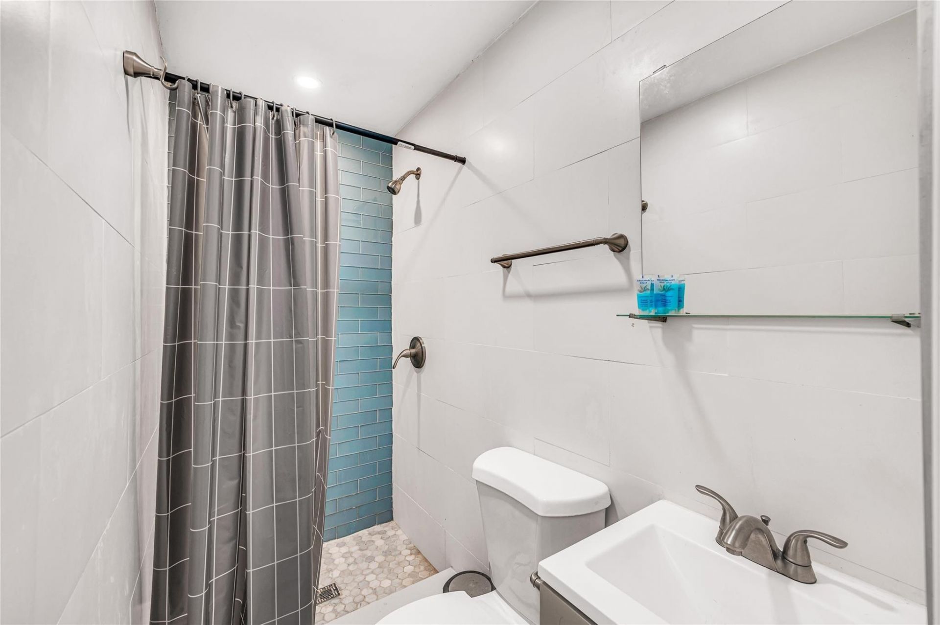 1760 NE 13th Street, Fort Lauderdale, FL 33304 Photo