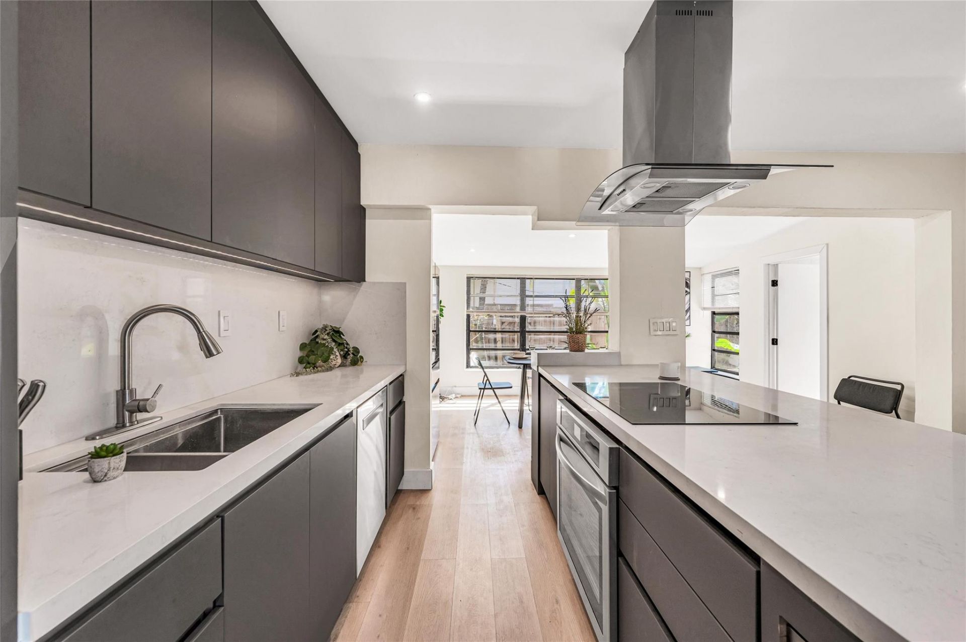 1760 NE 13th Street, Fort Lauderdale, FL 33304 Photo