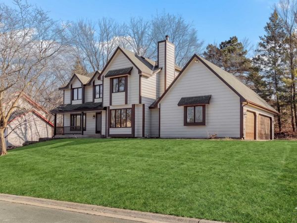 12525 Pinehurst Drive, Burnsville, MN 55337