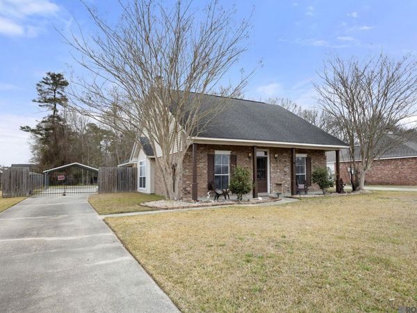 10019 Lexington Dr, Denham Springs, LA 70706