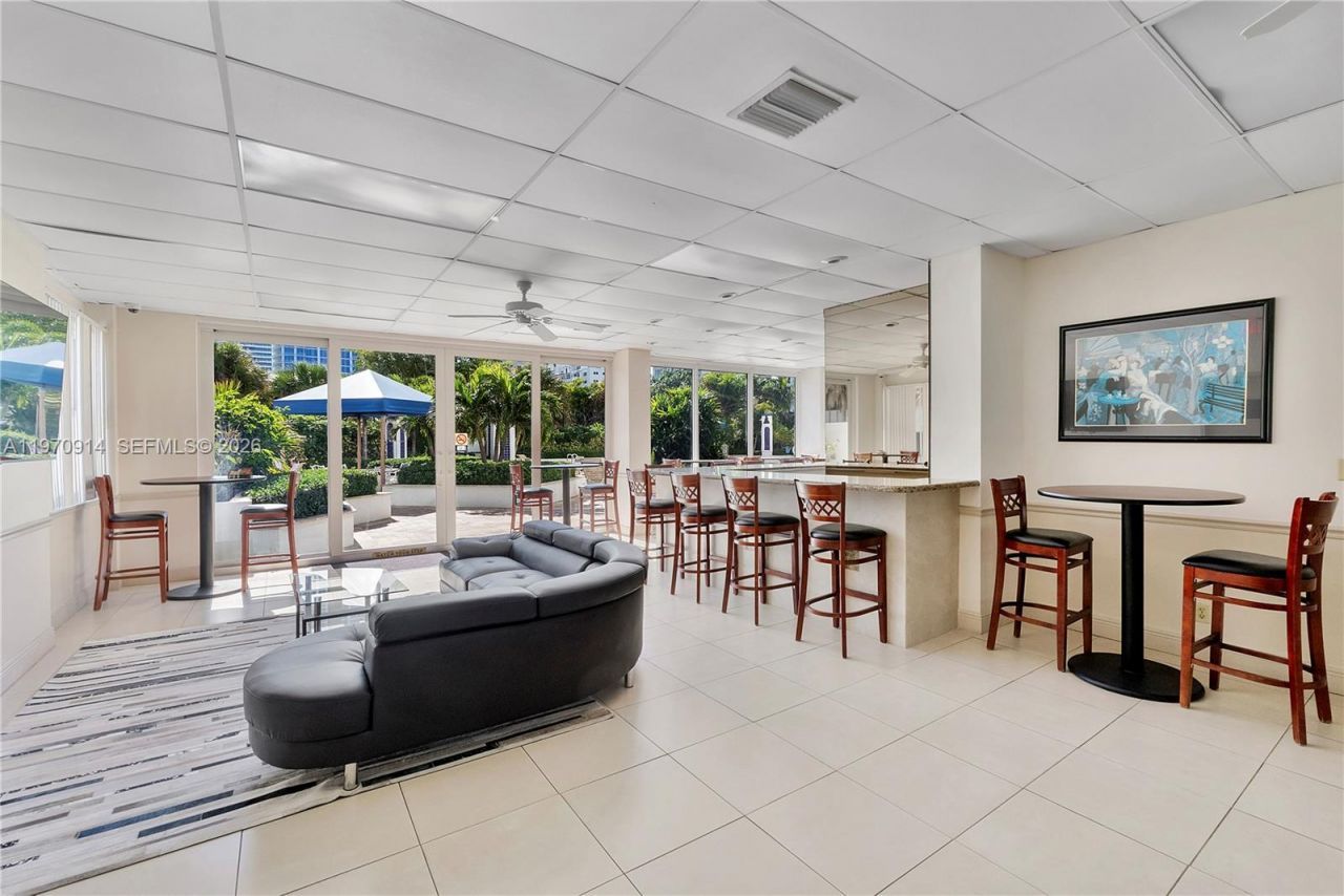 336 N Birch Rd, Unit PH, Fort Lauderdale, FL 33304 Photo