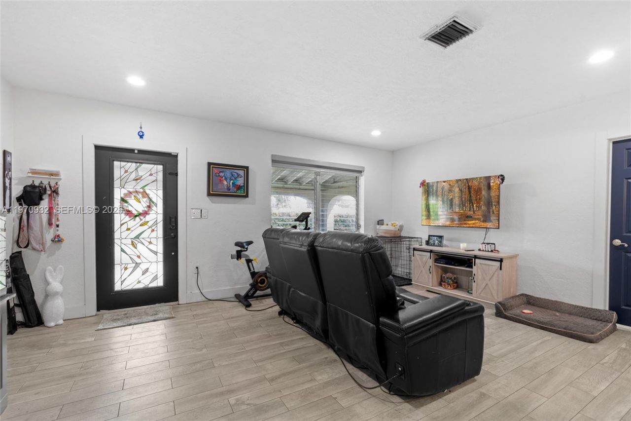 700 SW 44th Pl , Miami, FL 33134 Photo