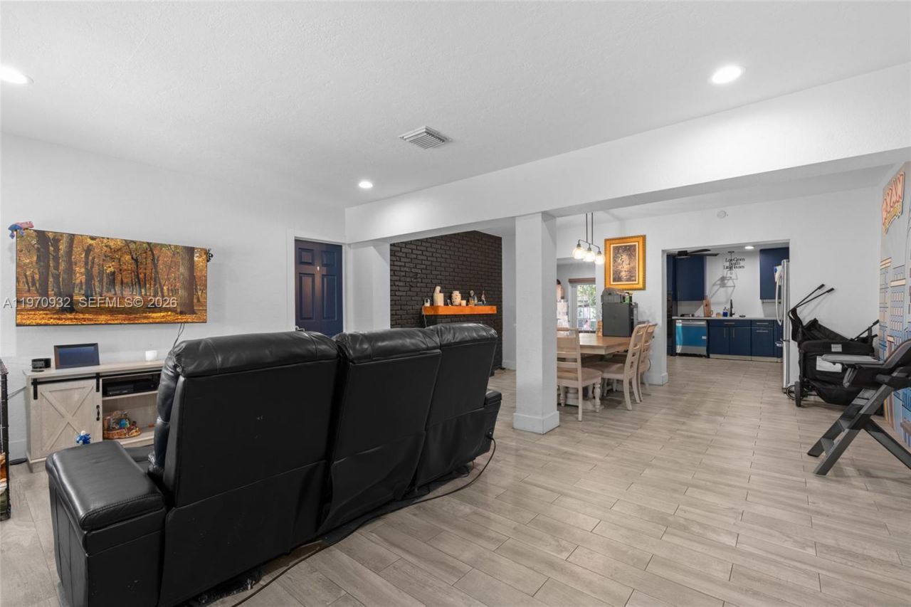 700 SW 44th Pl , Miami, FL 33134 Photo