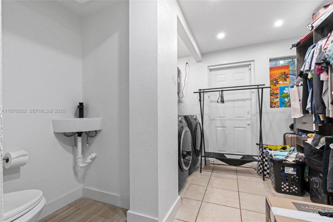 700 SW 44th Pl , Miami, FL 33134 Photo