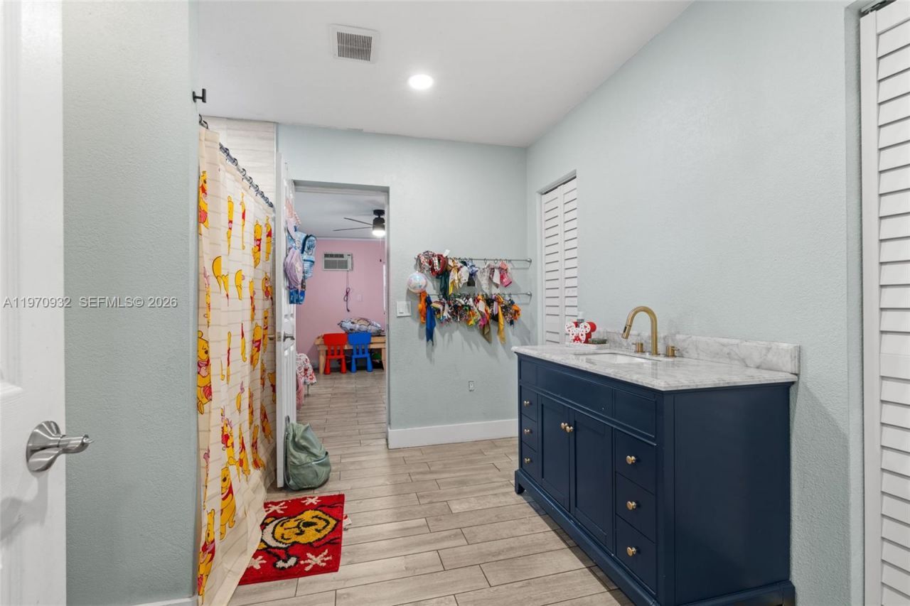 700 SW 44th Pl , Miami, FL 33134 Photo