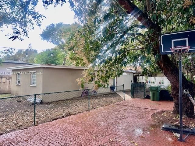 700 SW 44th Pl , Miami, FL 33134 Photo