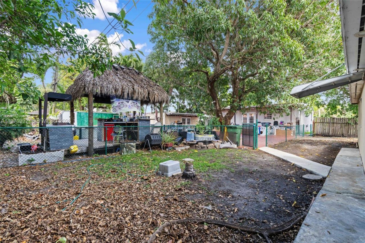 700 SW 44th Pl , Miami, FL 33134 Photo