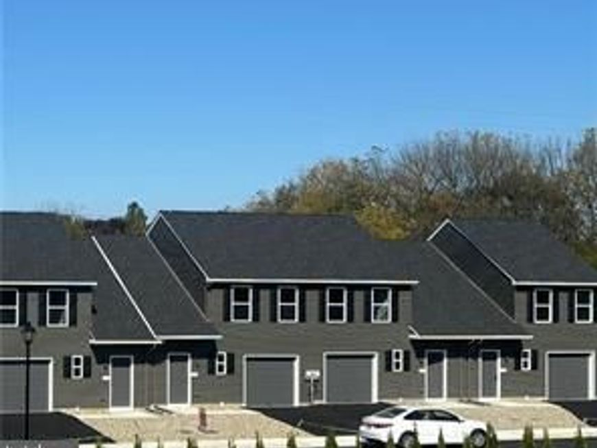 665 Sipos Drive, Northampton, PA 18067 Main Photo