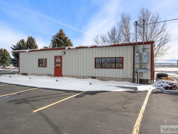 2660 E 1st Street, AMMON, ID 83406