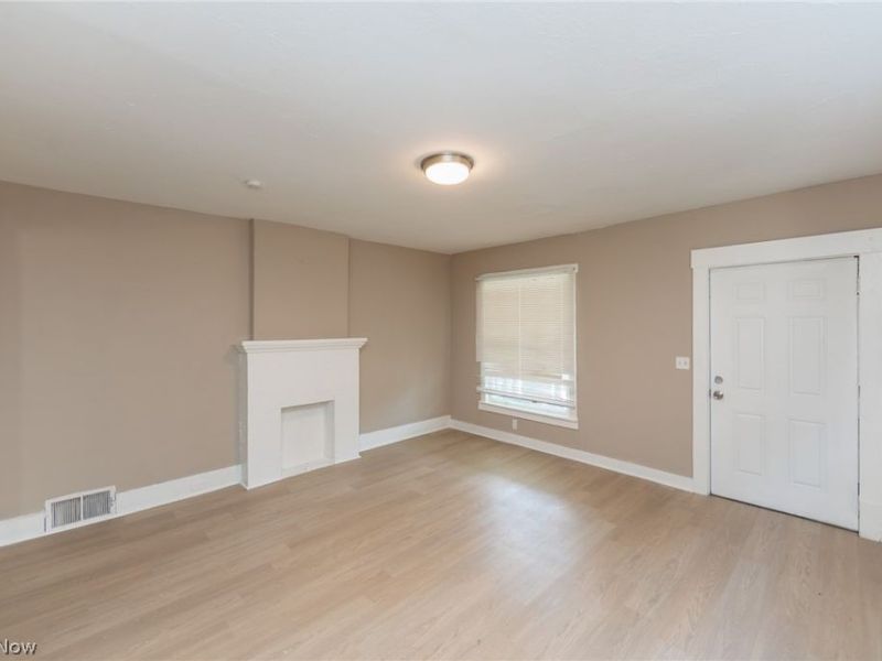 4239 E 98th Street, Cleveland, OH 44105 Photo 4