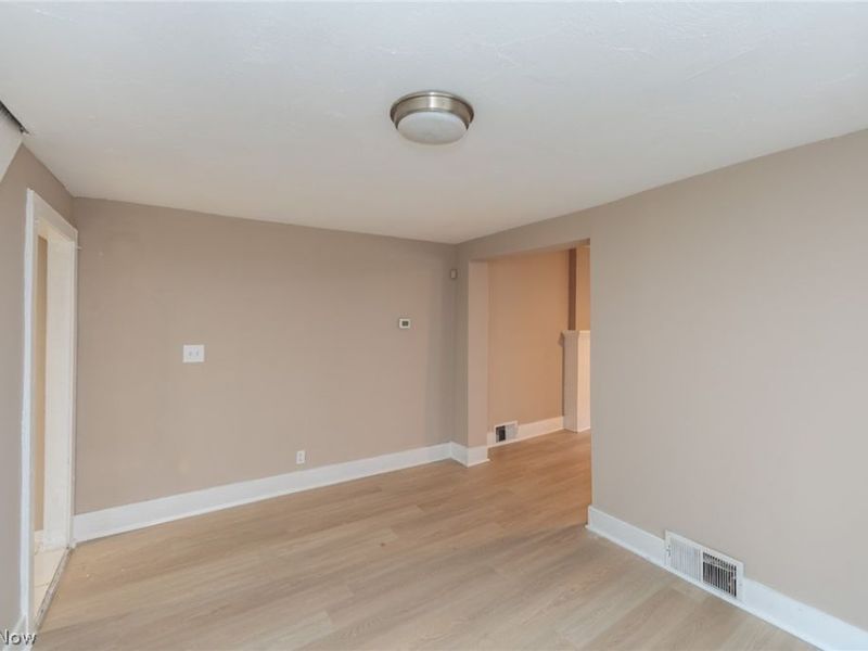 4239 E 98th Street, Cleveland, OH 44105 Photo 9