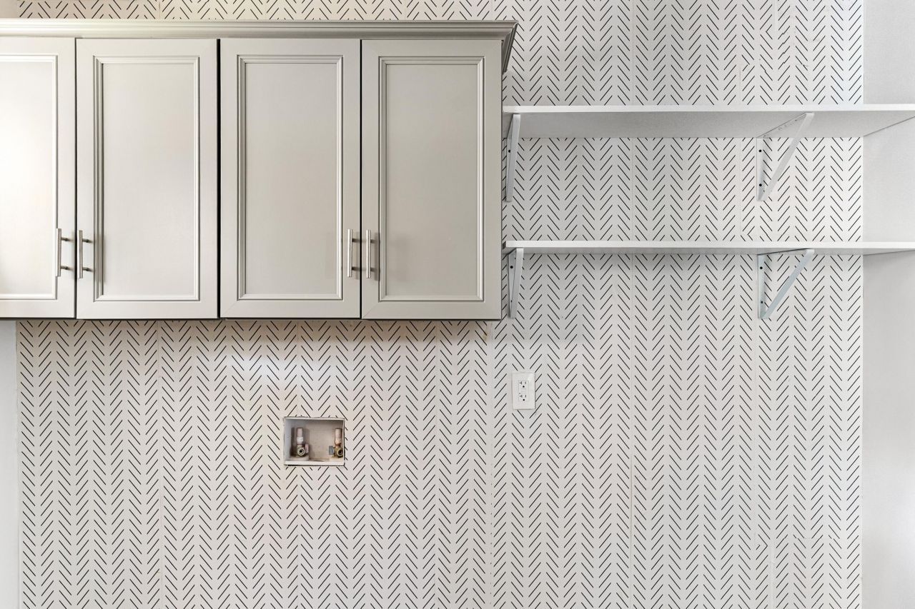 565 Louis Street Photo 17