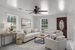 565 Louis Street photo 4