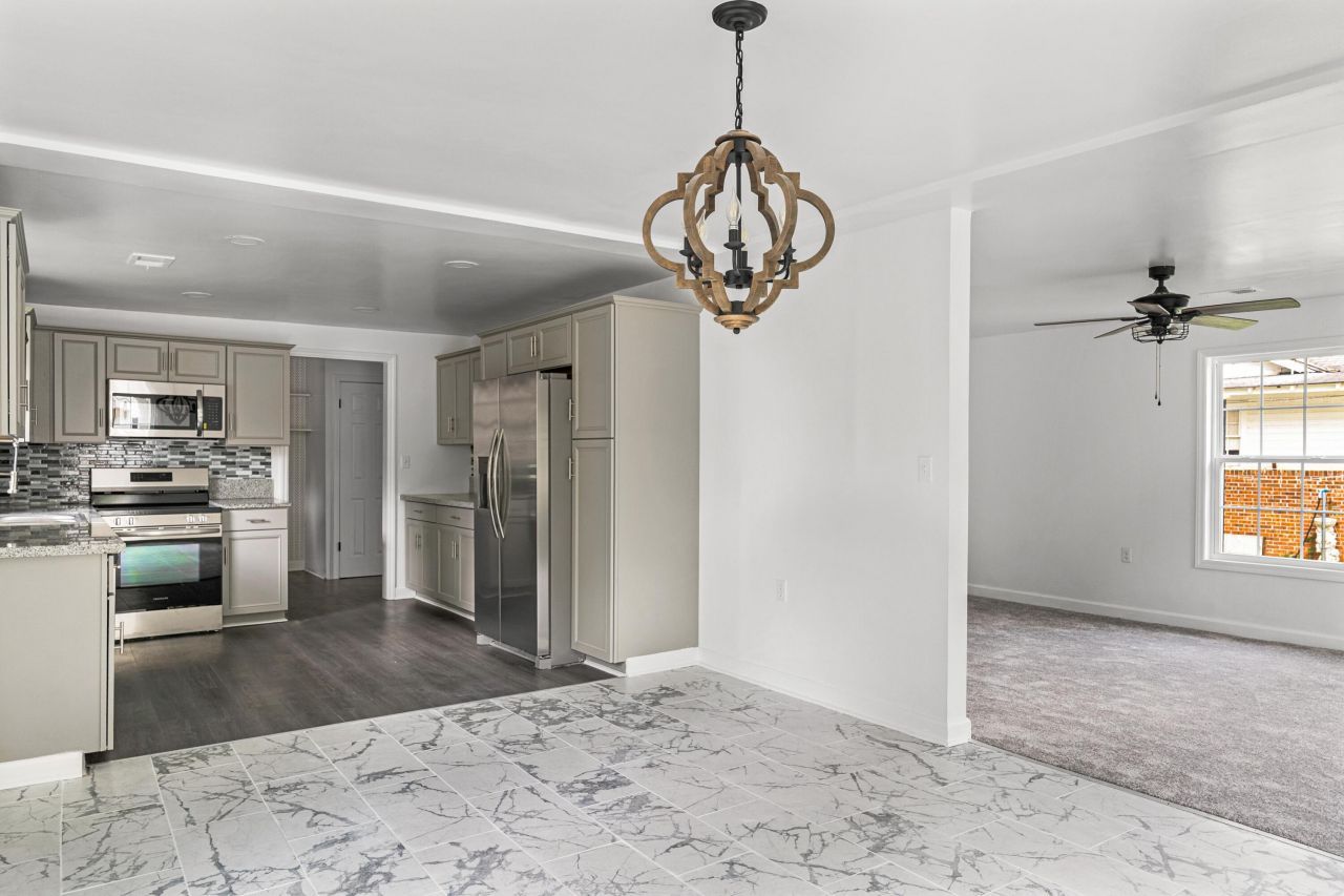 565 Louis Street Photo 8