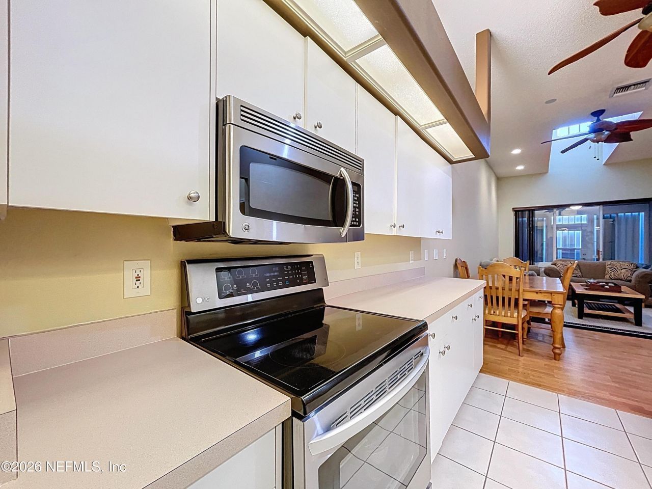 248 Hemingway Drive, Oldsmar, FL 34677 Photo