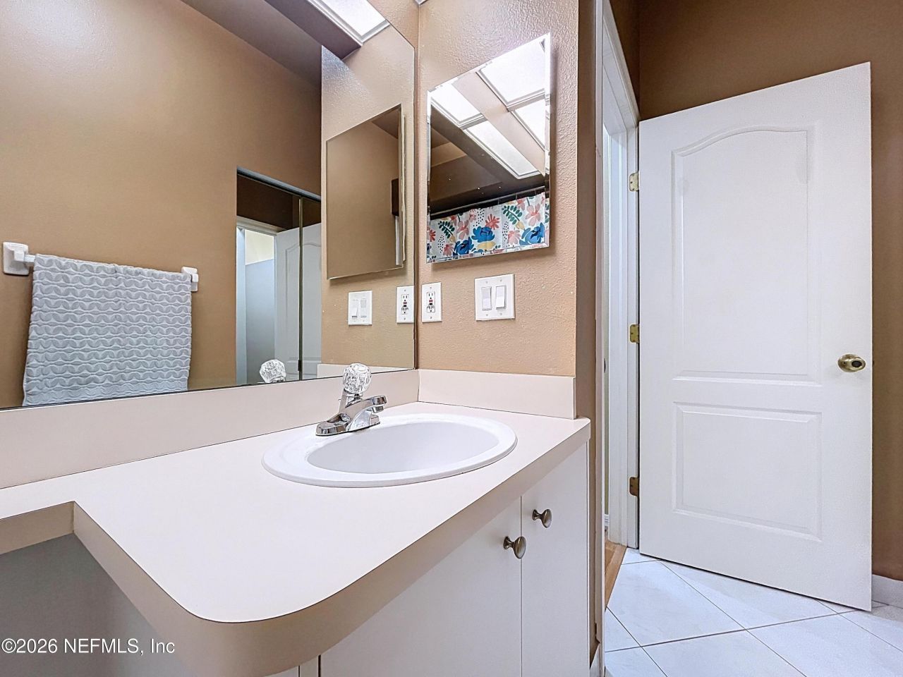 248 Hemingway Drive, Oldsmar, FL 34677 Photo