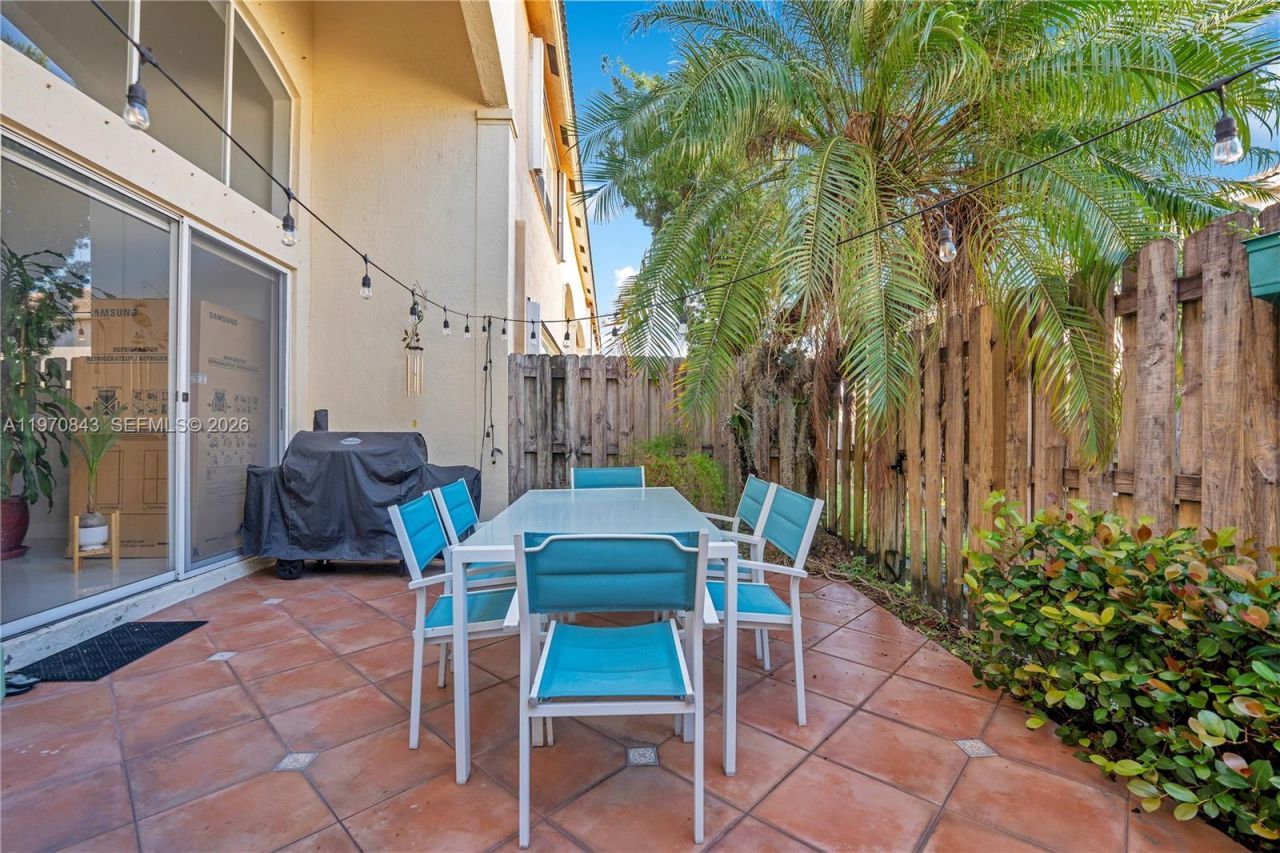 11261 NW 55th Ln, Doral, FL 33178 Photo