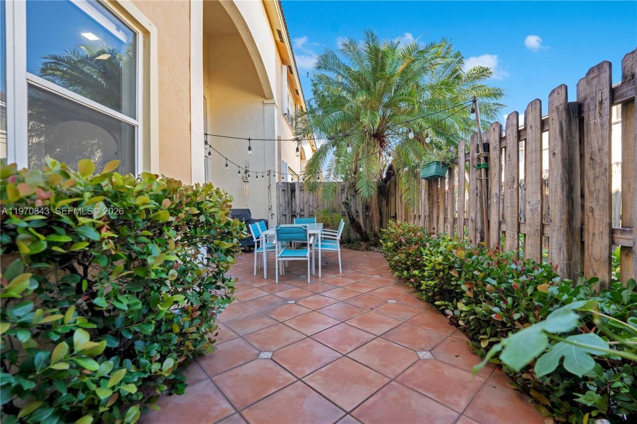 11261 NW 55th Ln, Doral, FL 33178 Photo