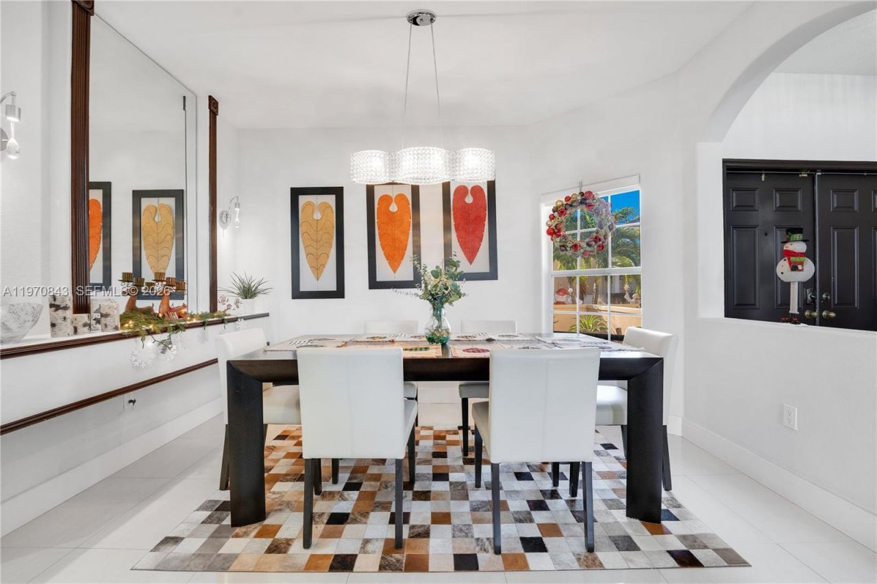 11261 NW 55th Ln, Doral, FL 33178 Photo