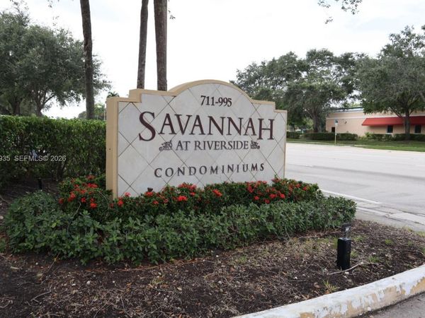 977 Riverside Dr , Unit 221, Coral Springs, FL 33071