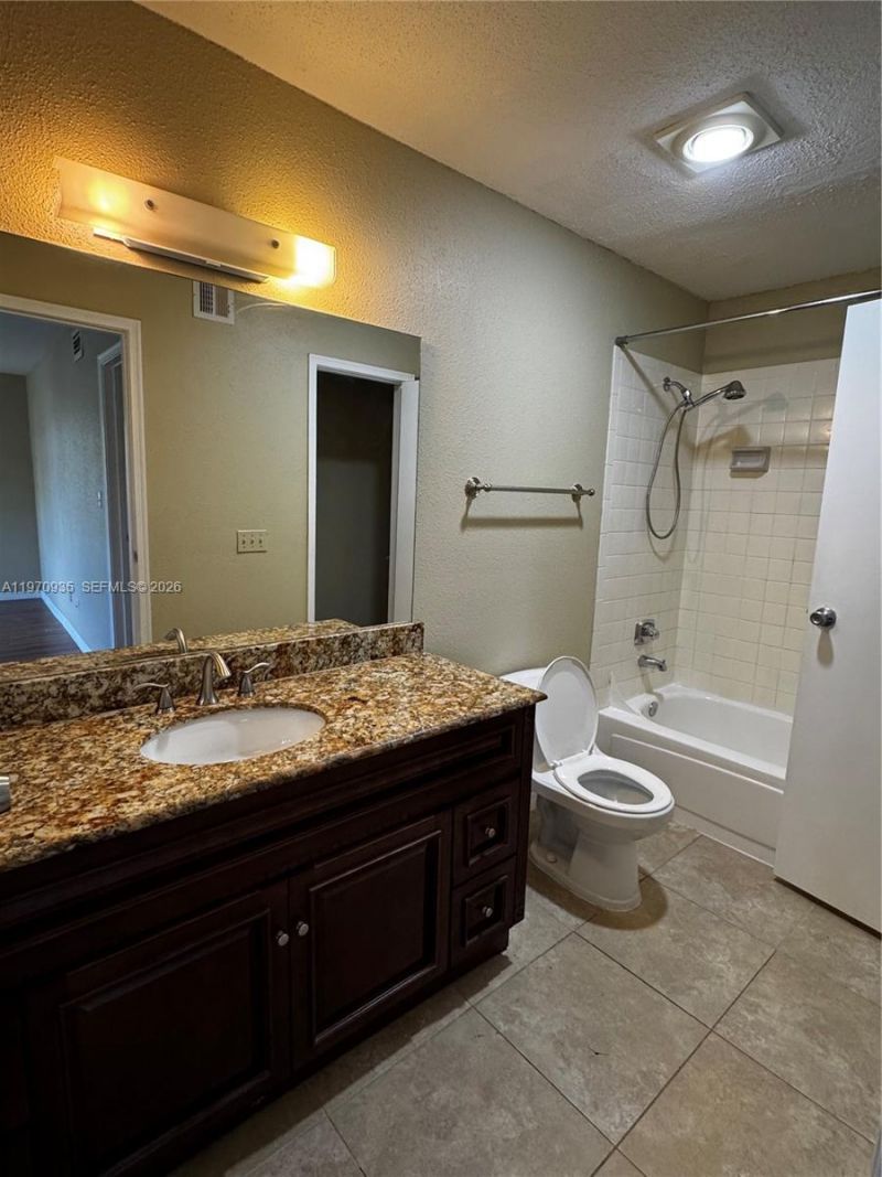 977 Riverside Dr, Unit 221, Coral Springs, FL 33071 Photo