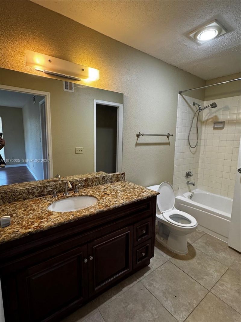 977 Riverside Dr, Unit 221, Coral Springs, FL 33071 Photo