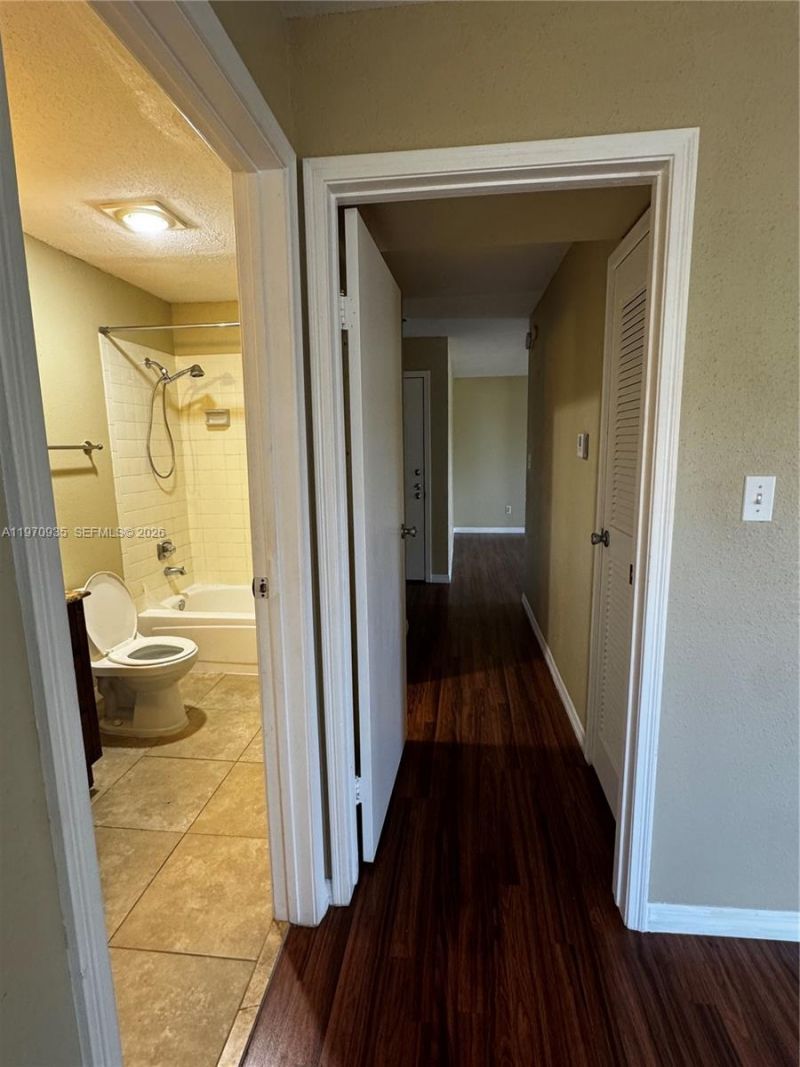 977 Riverside Dr, Unit 221, Coral Springs, FL 33071 Photo