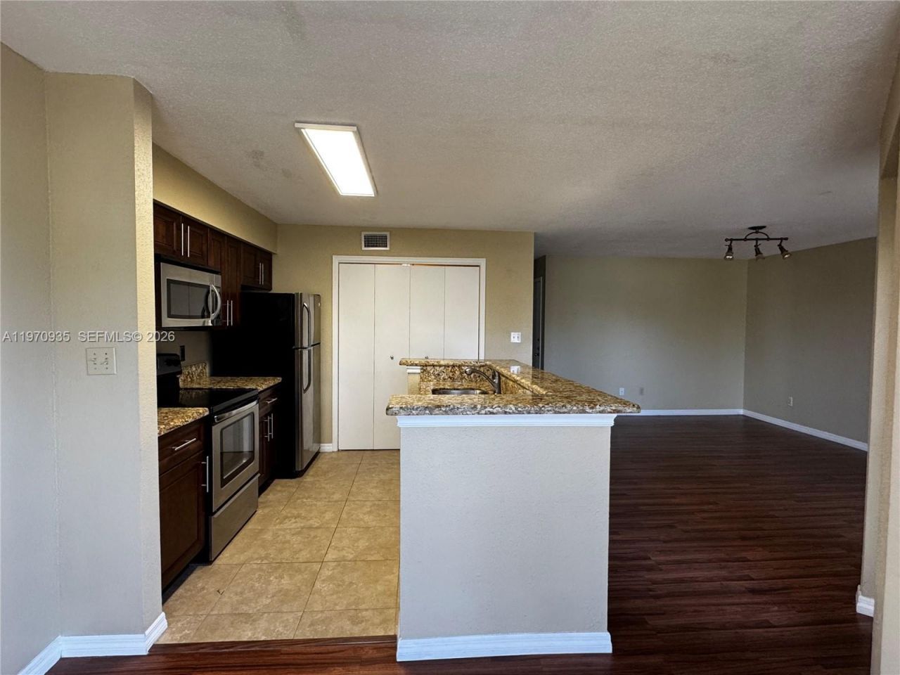 977 Riverside Dr, Unit 221, Coral Springs, FL 33071 Photo