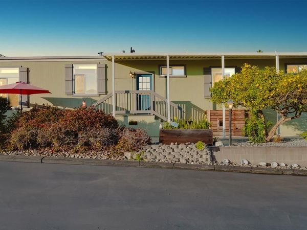 27 Pepperwood Way, Soquel, CA 95073