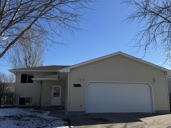 1830 NORTHRIDGE DRIVE, Watertown, SD 57201