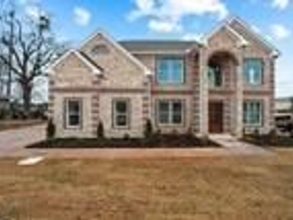 392 Price Place , Norcross, GA 30071
