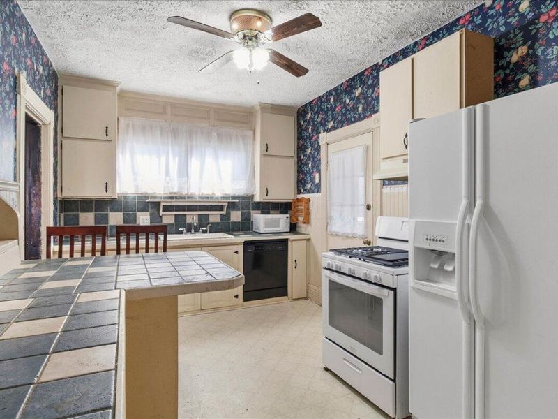 219 W Carrol Street, Kenton, OH 43326 Photo 14