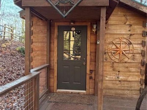 157 Wolf Trail , McGrady, NC 28670