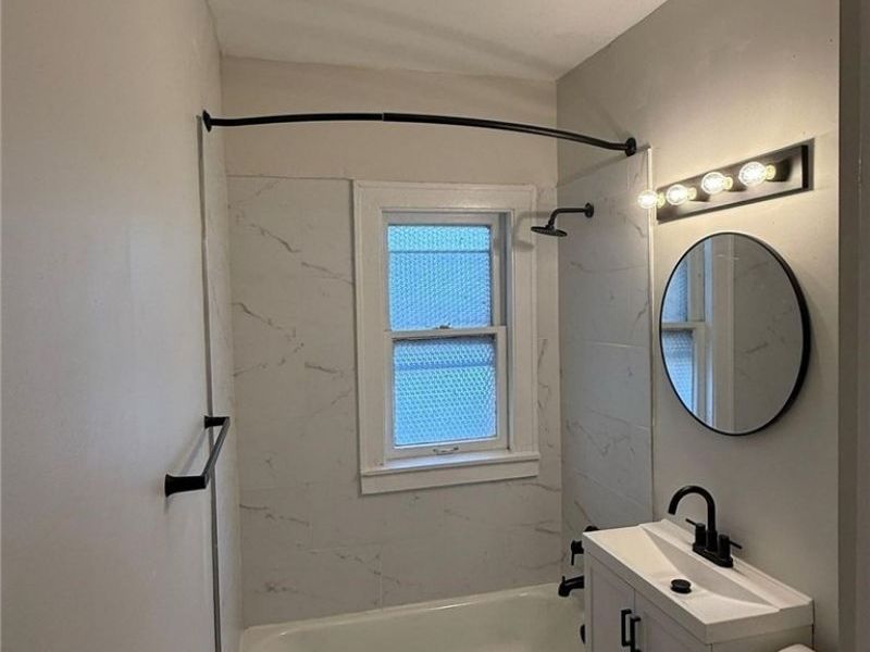 2374 Euclid Heights Boulevard, Cleveland, OH 44106 Photo 12