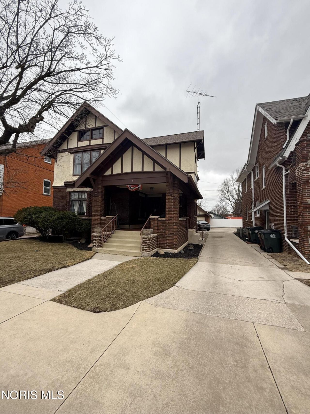 7 Main Street, Tiffin, OH 44883 Main Photo