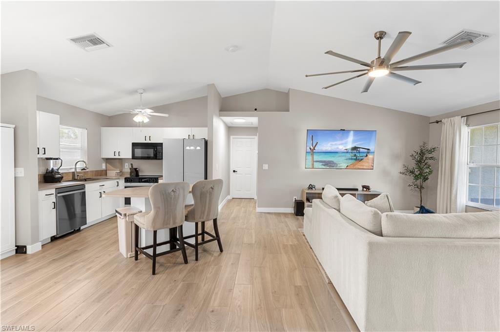 1810 SW 22nd St , Cape Coral, FL 33991 Photo