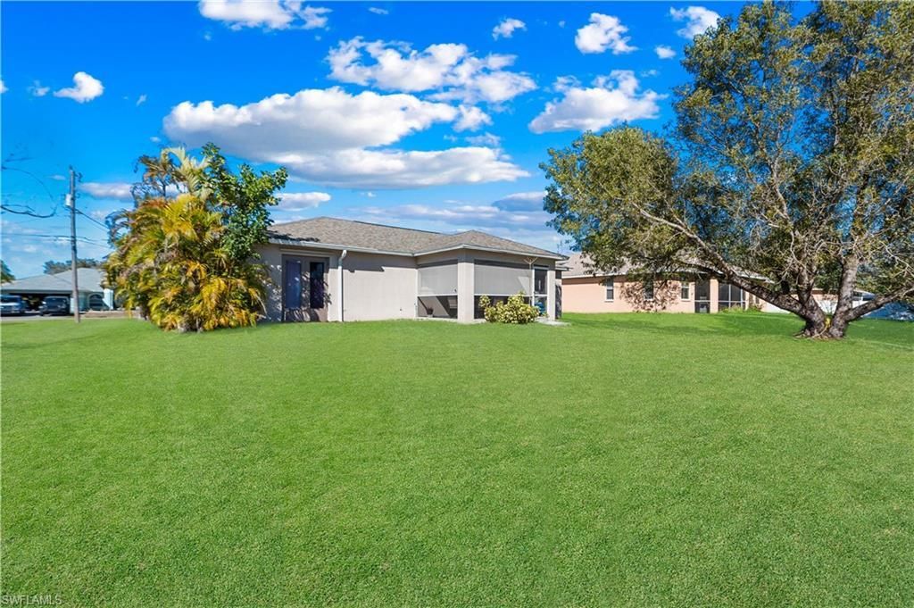 1810 SW 22nd St , Cape Coral, FL 33991 Photo