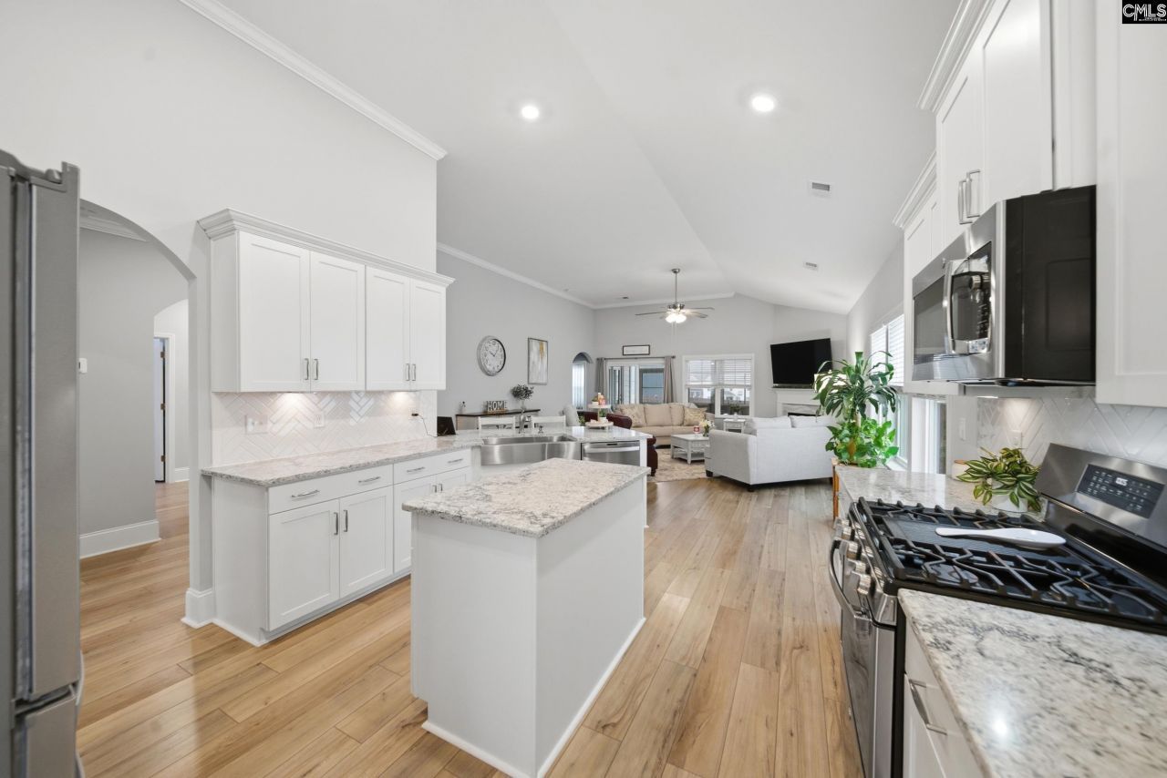 225 Tweng Trail Photo 12