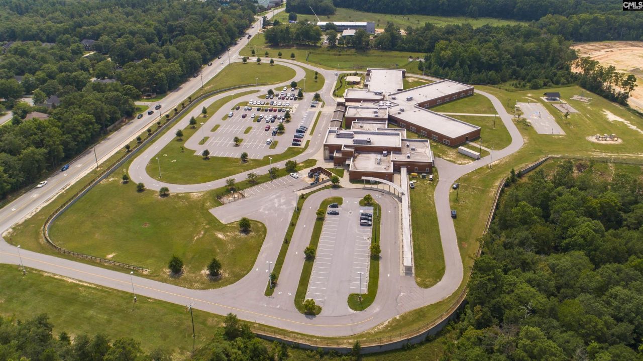 225 Tweng Trail Photo 35