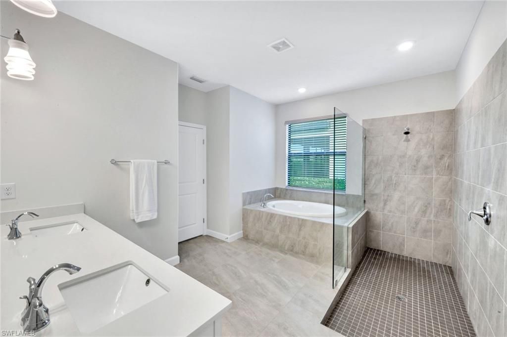 18298 Ridgeline Dr, Estero, FL 33928 Photo