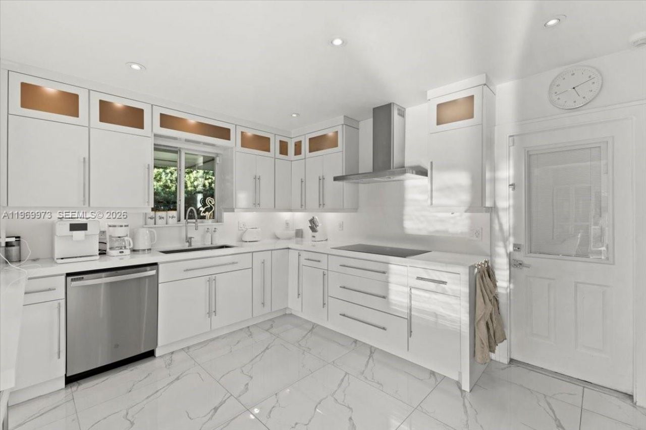 12930 Oleander Rd , North Miami, FL 33181 Photo